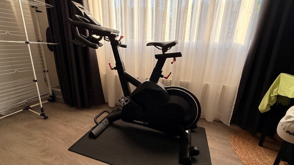 Taurus Z9 Pro 2 zo goed als nieuw met bon, Ophalen, Fitshop, Overige typen, Zo goed als nieuw