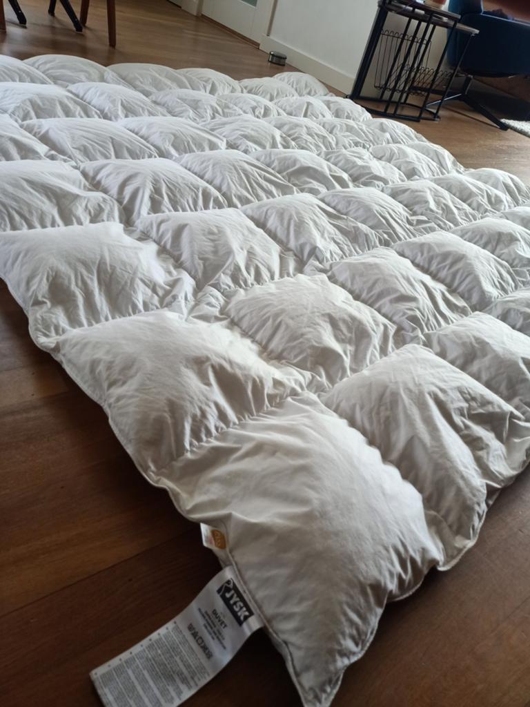 2p dekbed Duvet Super King 240x220, Huis en Inrichting, Ophalen, Zo goed als nieuw, Tweepersoons, Hout