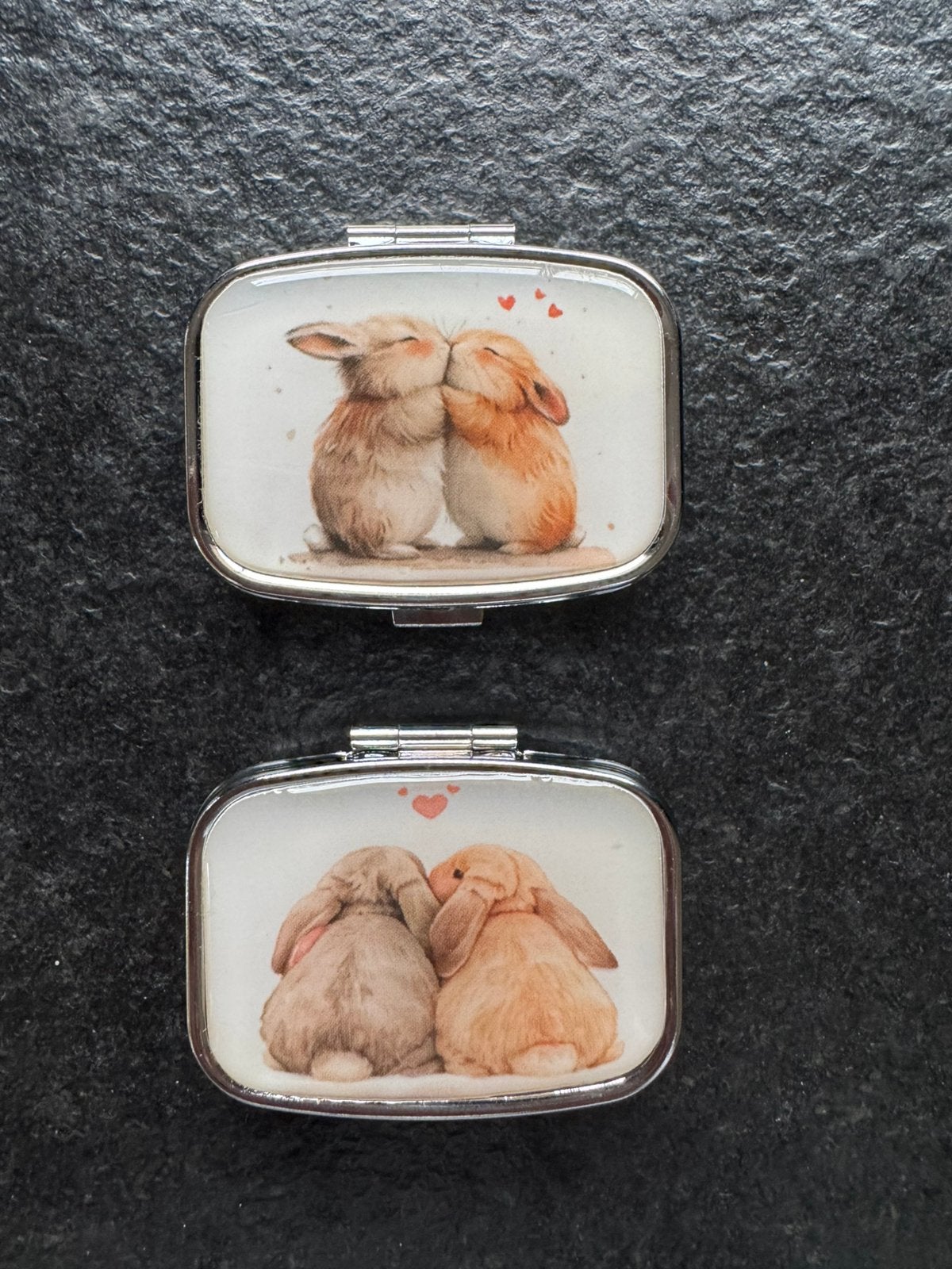 Pillendoosje - schattig medicijndoosje - 2 st. - konijntjes, Sieraden, Tassen en Uiterlijk, Ophalen of Verzenden, Nieuw