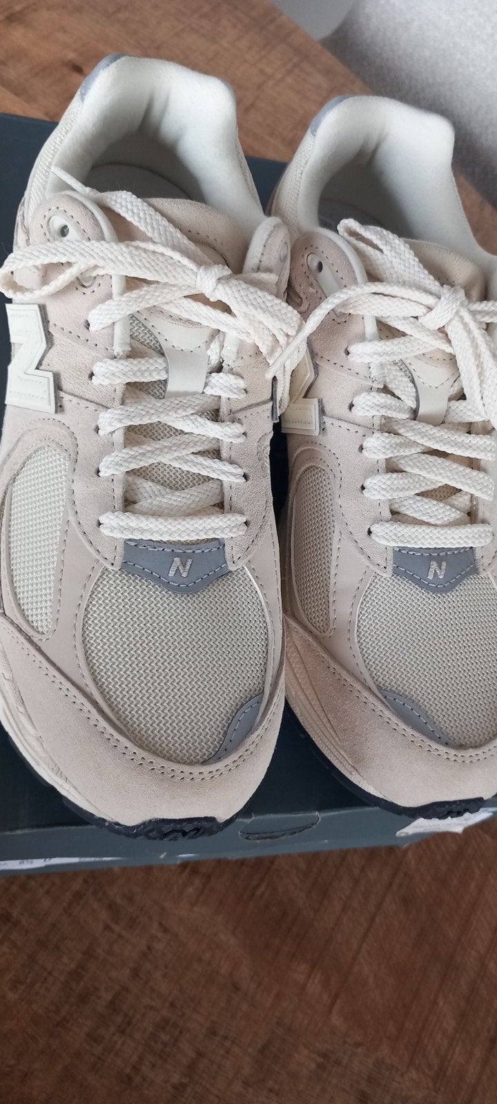 New Balance 2002R maat 42, Ophalen of Verzenden, Nieuw, Beige, Sneakers of Gympen