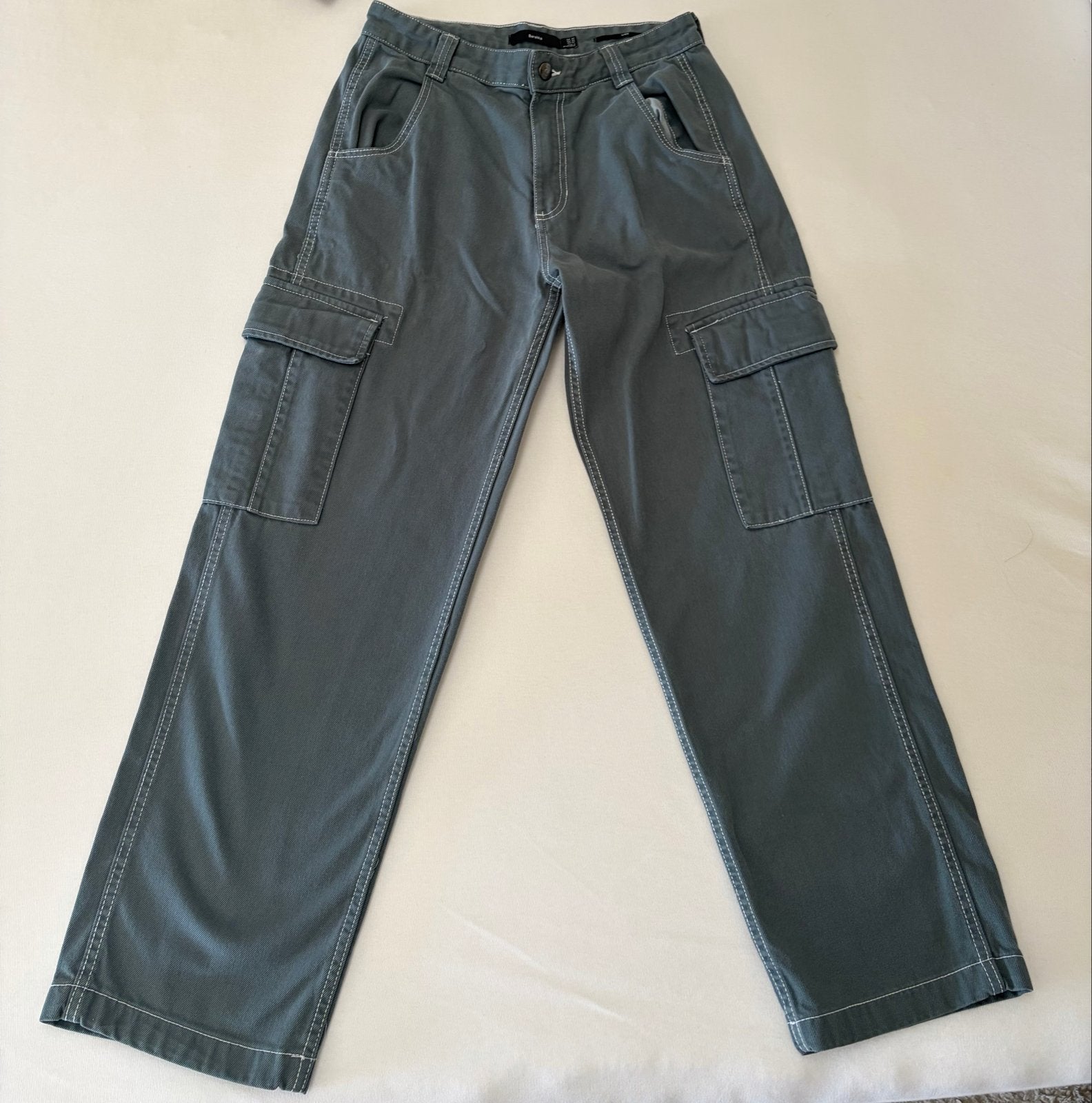 Bershka Cargo Broek - Grijs - Maat 38, Ophalen of Verzenden, Zo goed als nieuw, Maat 36 (S), Grijs