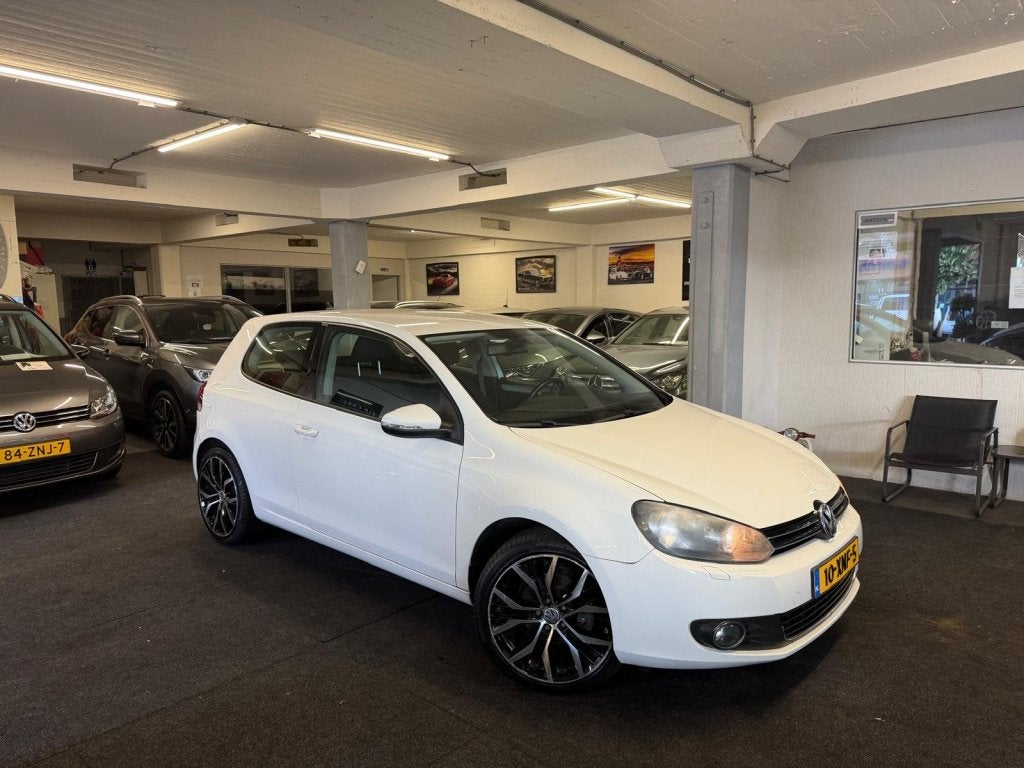 Volkswagen Golf 1.2 TSI Highline*DSG Automaat*Nwe d.ketting*, Auto's, Volkswagen, Euro 5, Gebruikt, 4 cilinders, Wit