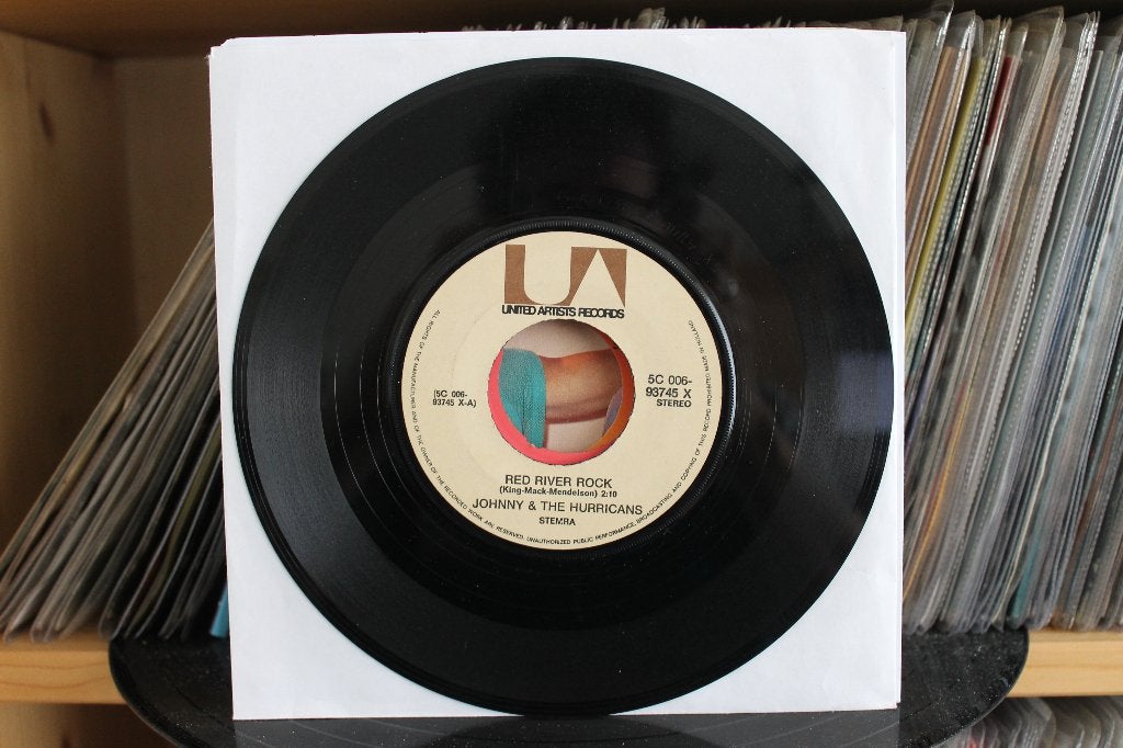 7" Single Johnny And The Hurricanes – Red River Rock / Let T, Ophalen of Verzenden, Gebruikt, Pop