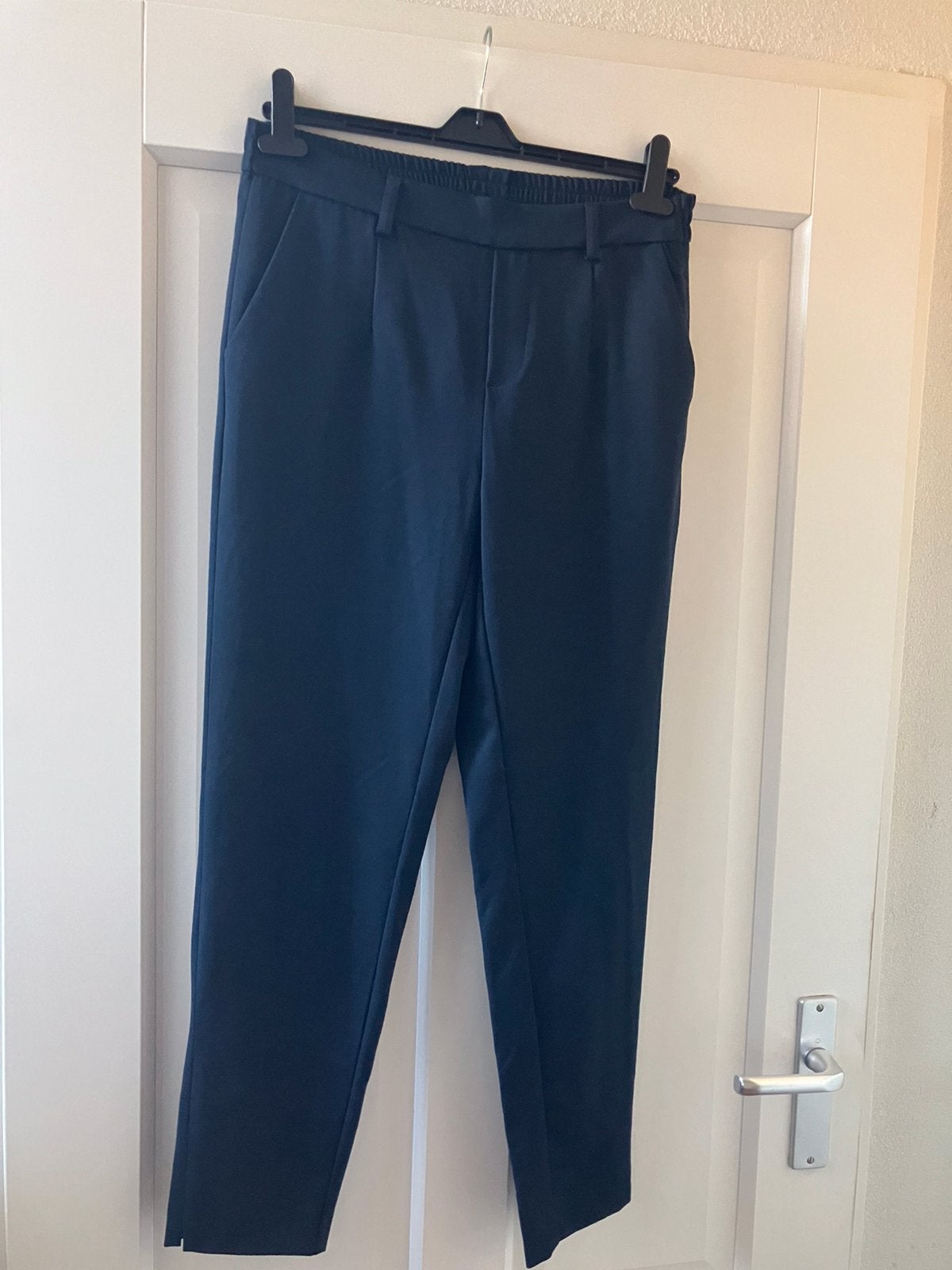 Nieuw/donkerblauwe broek pantalon/Only studio/L, Kleding | Dames, Blauw, Maat 42/44 (L), Nieuw, Ophalen of Verzenden