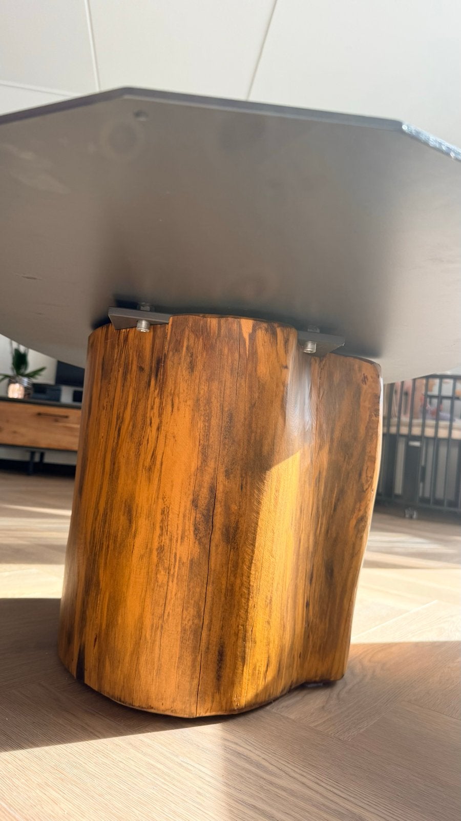 Salontafel Goossens - Metaal blad & massief hout onderstel, Gebruikt, 100 tot 150 cm, Metaal, Ovaal