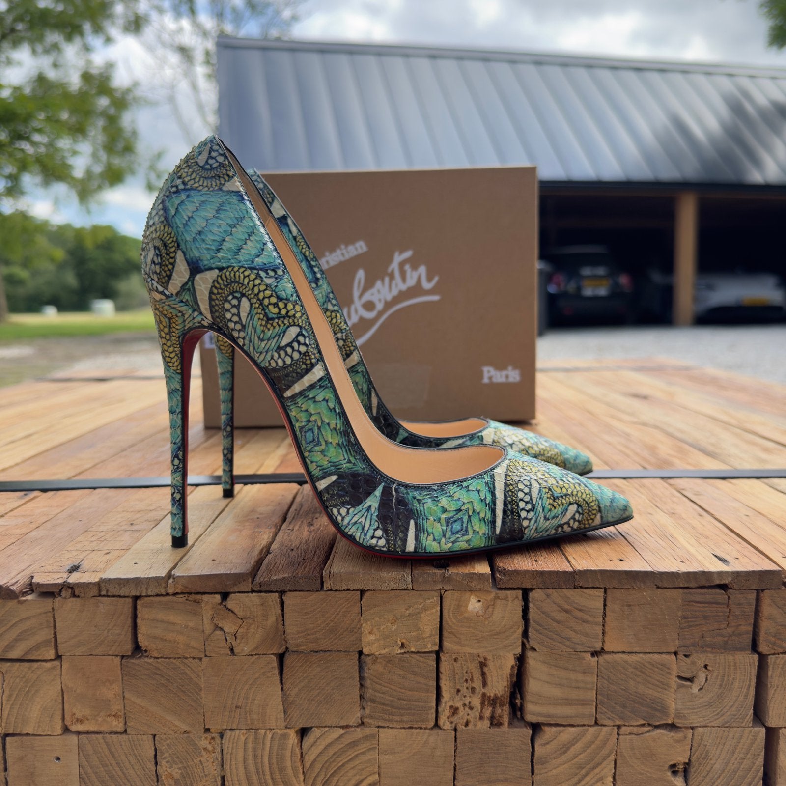 Christian Louboutin hakken, Kleding | Dames, Schoenen, Zwart, Nieuw, Ophalen of Verzenden, Schoenen met hoge hakken