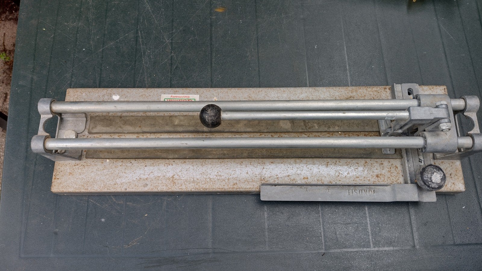 Tegelsnijder - Gebruikt ., Doe-het-zelf en Verbouw, Ophalen of Verzenden, Gebruikt, Snijgereedschap, Overige merken