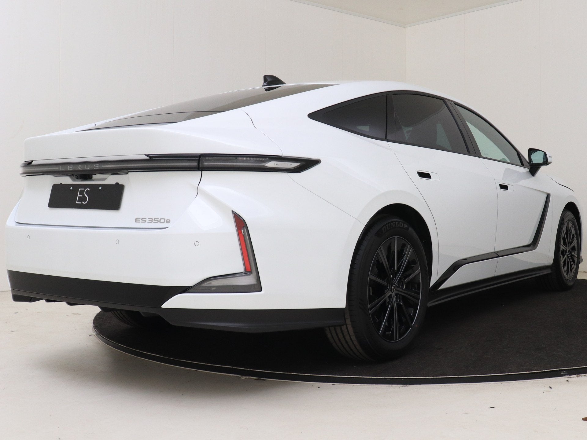 Lexus ES 350e Luxury Line | Schuif/Kantel Dak | Warmtepomp |, Auto's, Lexus, 12 maanden, Zwart, 575 km, 24 min