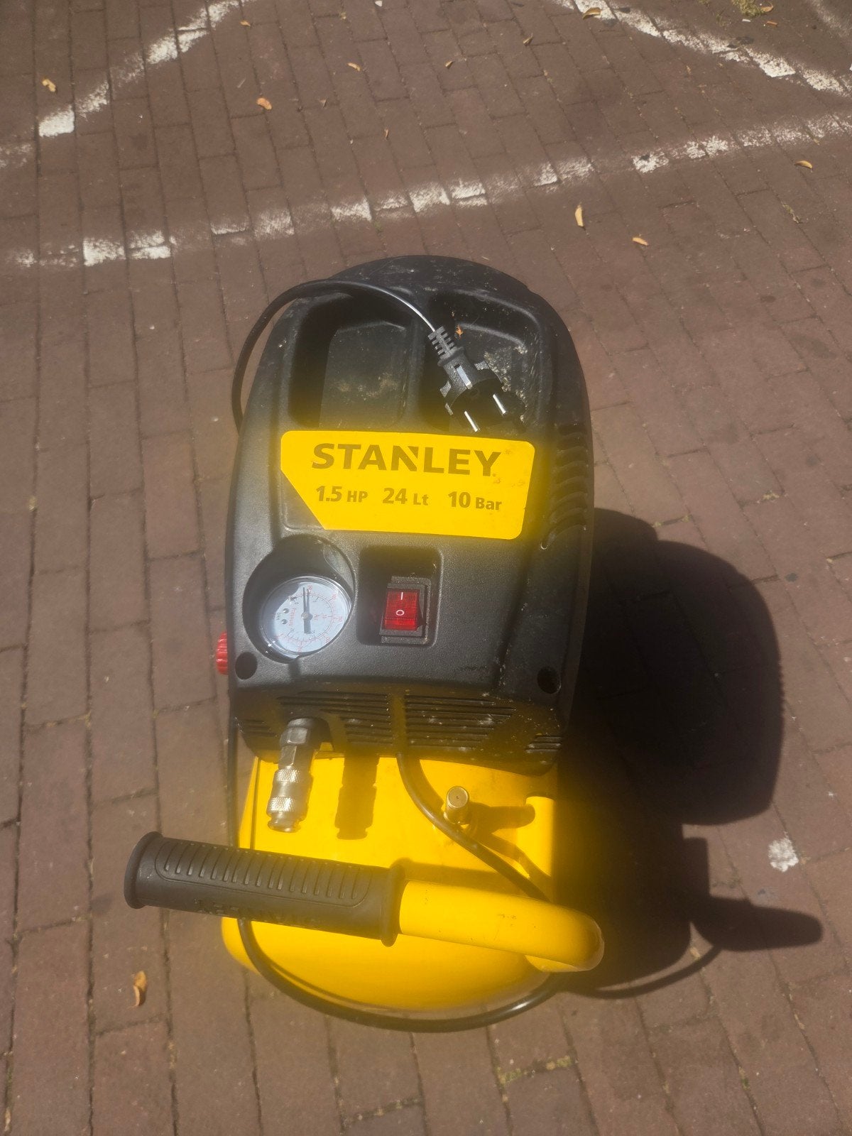 Stanley  compressor, Doe-het-zelf en Verbouw, Compressors, Minder dan 25 liter, Ophalen, Zo goed als nieuw, Minder dan 200 liter/min