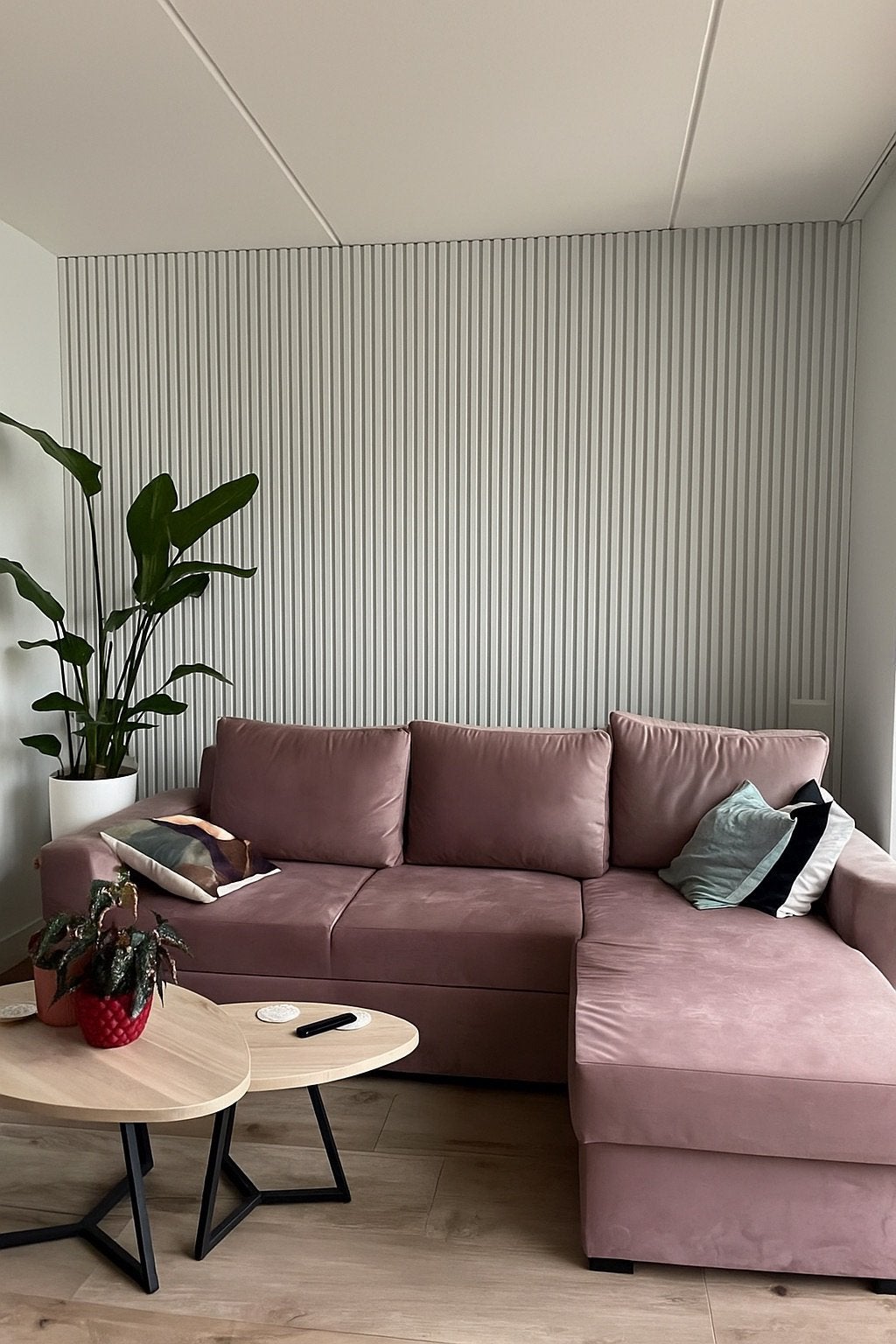 Comfortabele hoekbank Lily in Velvet Rose Wood kleur., Huis en Inrichting, Ophalen, Zo goed als nieuw, Stof