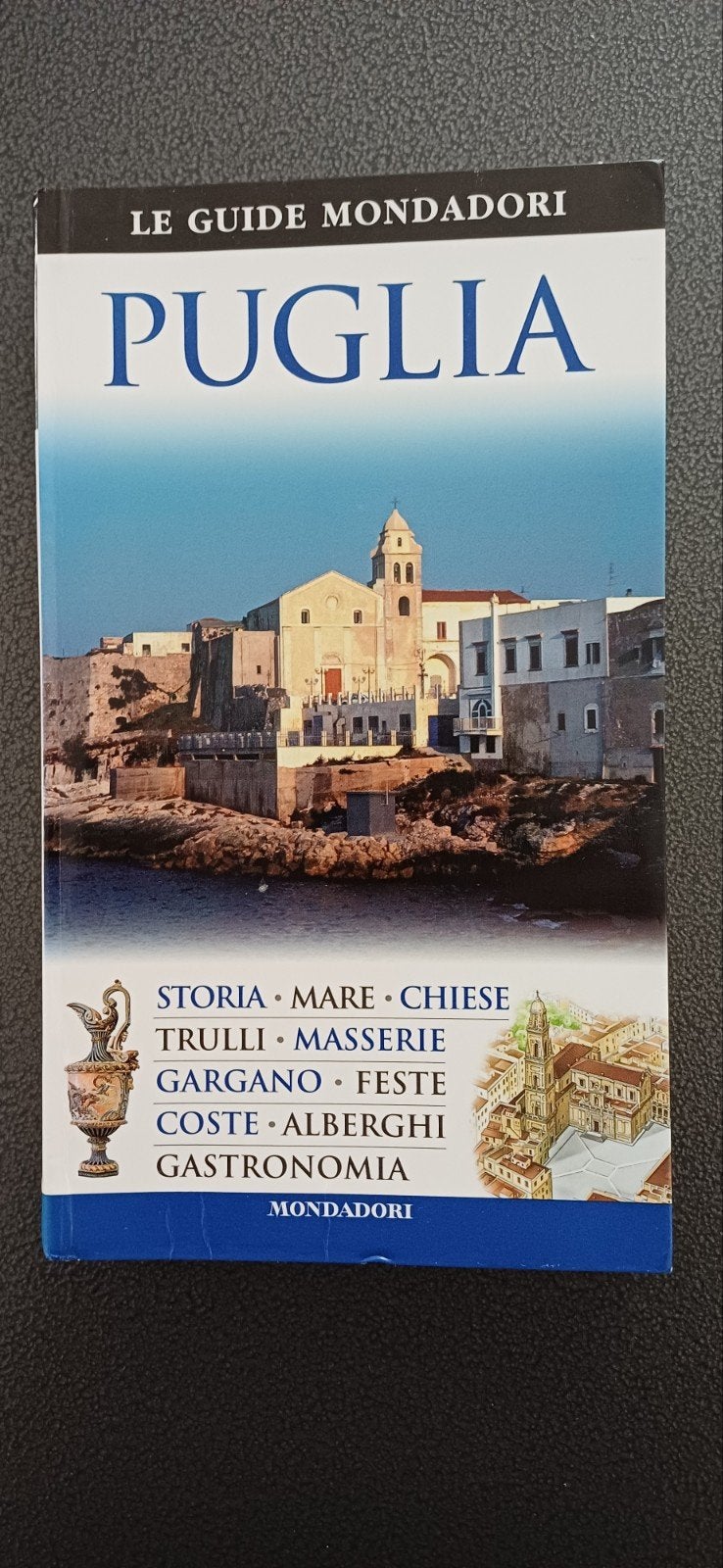 Puglia - La guide Mondadori, Boeken, Overige merken, Europa, Ophalen of Verzenden, Zo goed als nieuw