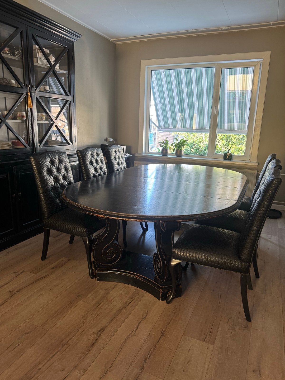 Elegante ovale eettafel met 6 stoelen van “De Suikertuin”, Ophalen, Gebruikt, 100 tot 150 cm, 200 cm of meer