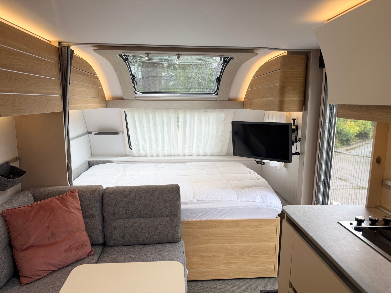 Foto 8 van Adria Adora 573 PT 2022 | airco | mover | stapelbed