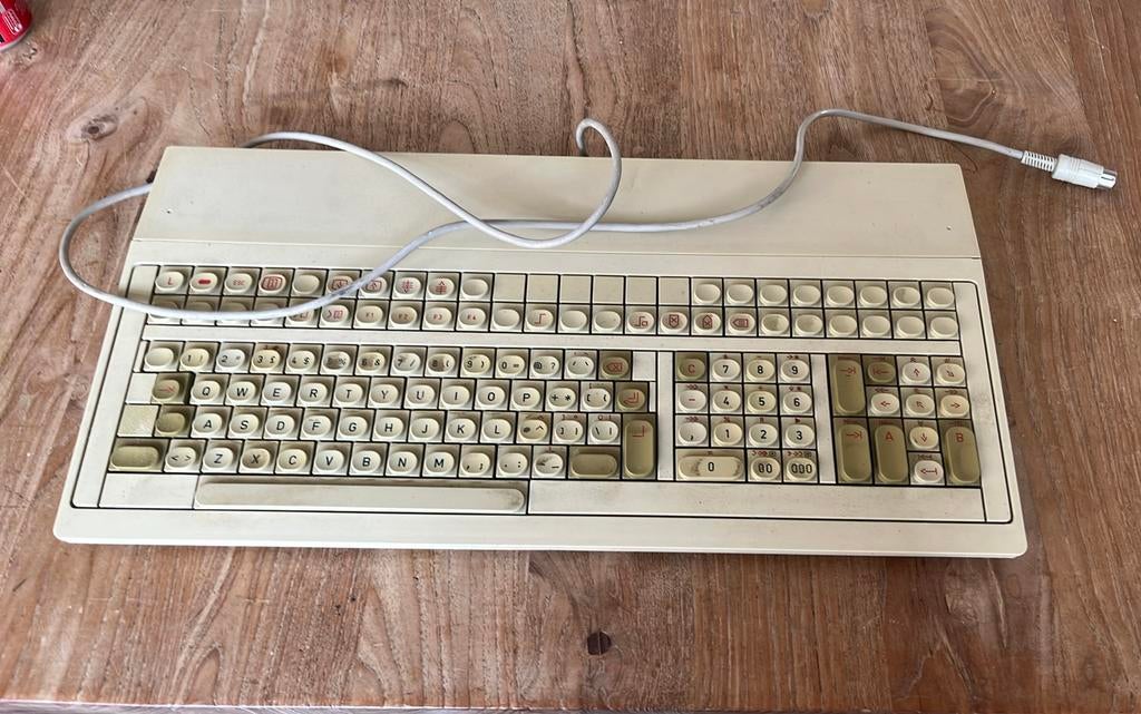 Vintage mechanisch toetsenbord uit west Duitsland, Computers en Software, Toetsenborden, Ophalen, Zo goed als nieuw