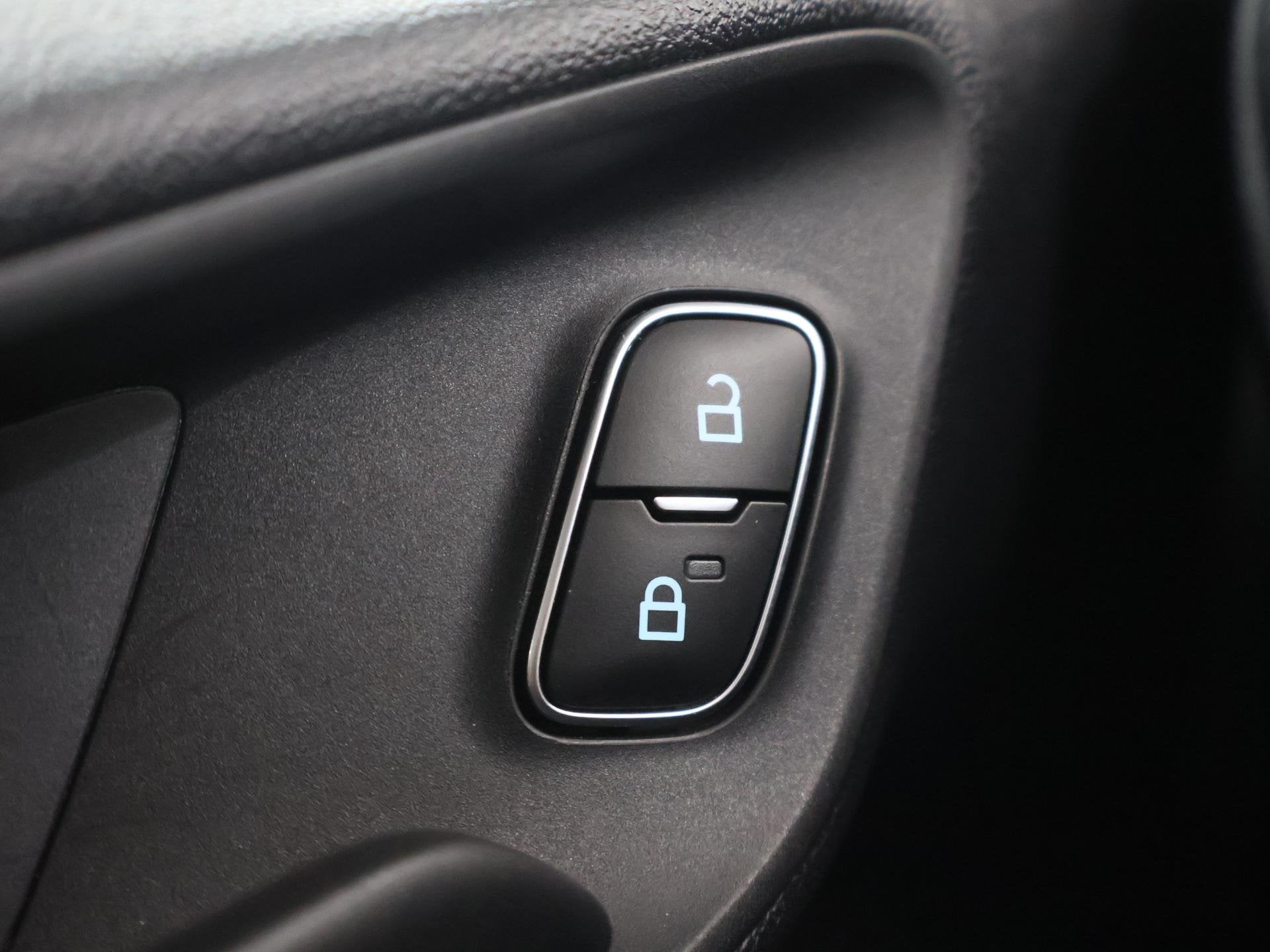 Foto 30 van Ford Fiesta 1.0 EcoBoost Connected | Cruise Control | Airco