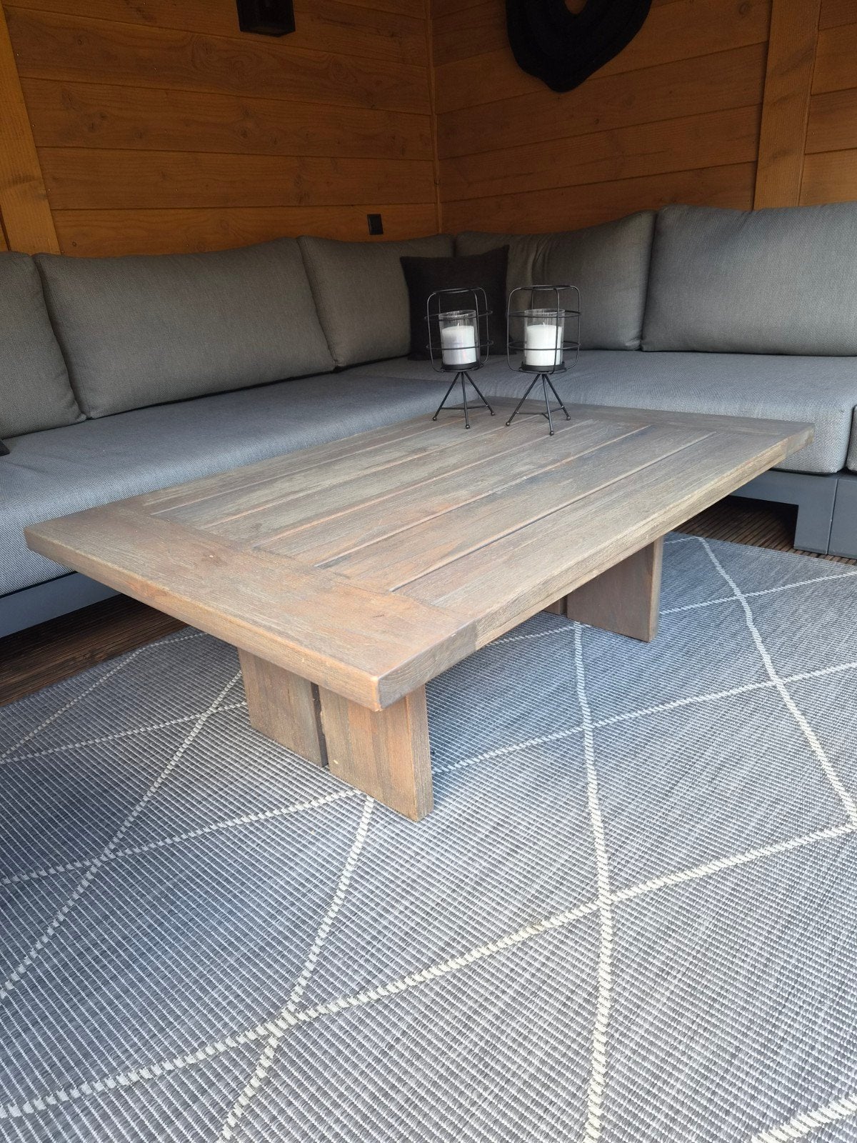 Robuuste houten salontafel - perfect voor buiten of binnen, Huis en Inrichting, Tafels | Salontafels, 100 tot 150 cm, Minder dan 50 cm