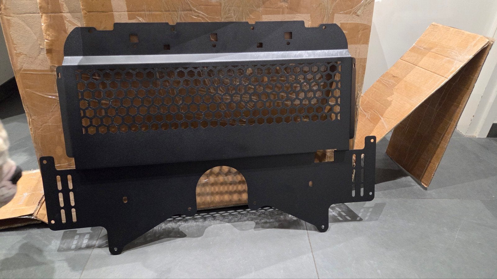 BMW M2 M3 M4 Oliekoeler Beschermplaat - Oil cooler guard, Ophalen, Nieuw, BMW