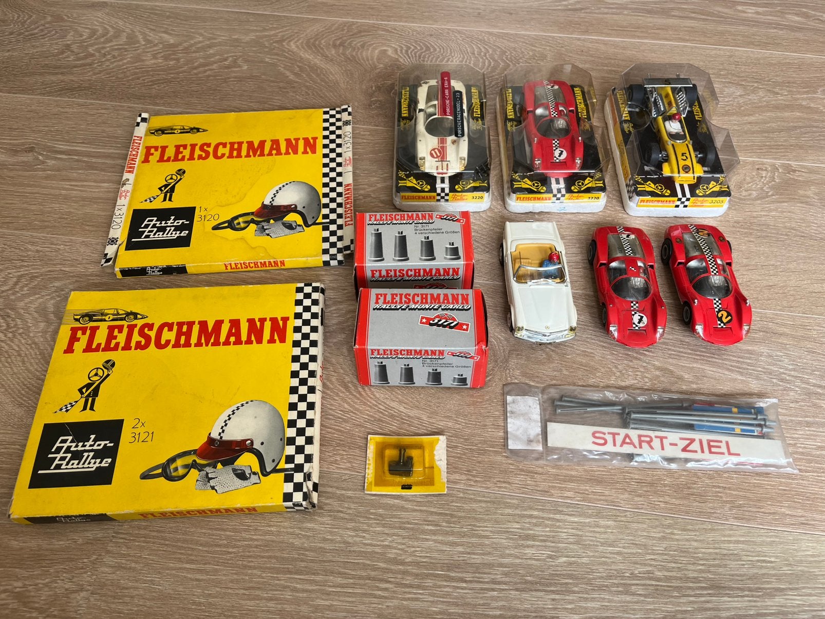 Fleischmann Auto Rallye collectie vintage racebaan autos, Hobby en Vrije tijd, Modelbouw | Radiografisch | Overige, Zo goed als nieuw