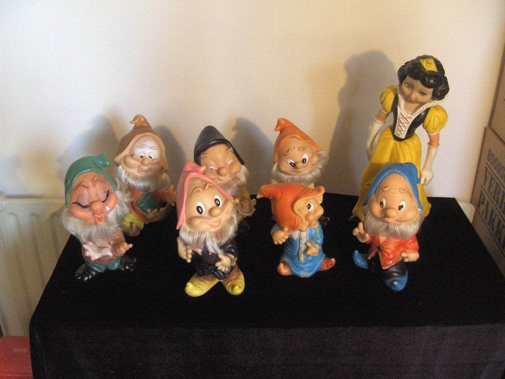 Set piepfiguren Sneeuwwitje  en de 7 Dwergen van FAMOSA, Verzamelen, Ophalen of Verzenden, Sneeuwwitje of Doornroosje, Gebruikt