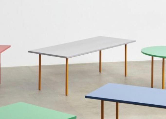 Hay Two-Colour tafel 240x90 lichtgrijs oker €1749, nu, Huis en Inrichting, Tafels | Eettafels, Hay, Hay, Rechthoekig, Nieuw