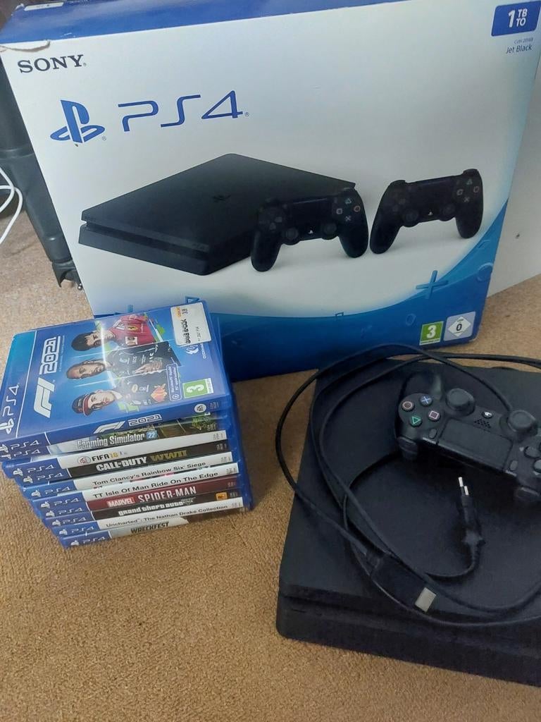 PlayStation 4 Slim zwart 1TB opslag + controller + 10 games, Ophalen, Zo goed als nieuw, Met 1 controller, Slim
