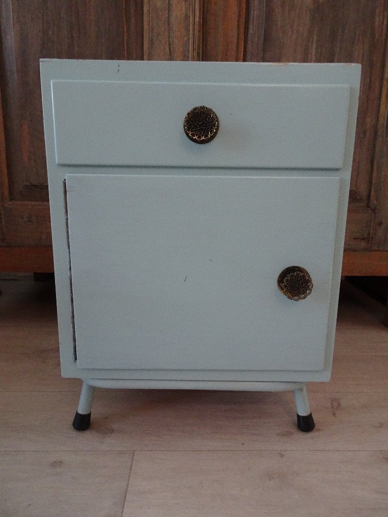 Retro vintage mid century nachtkastje, Huis en Inrichting, Ophalen, Minder dan 45 cm, Zo goed als nieuw, Minder dan 55 cm