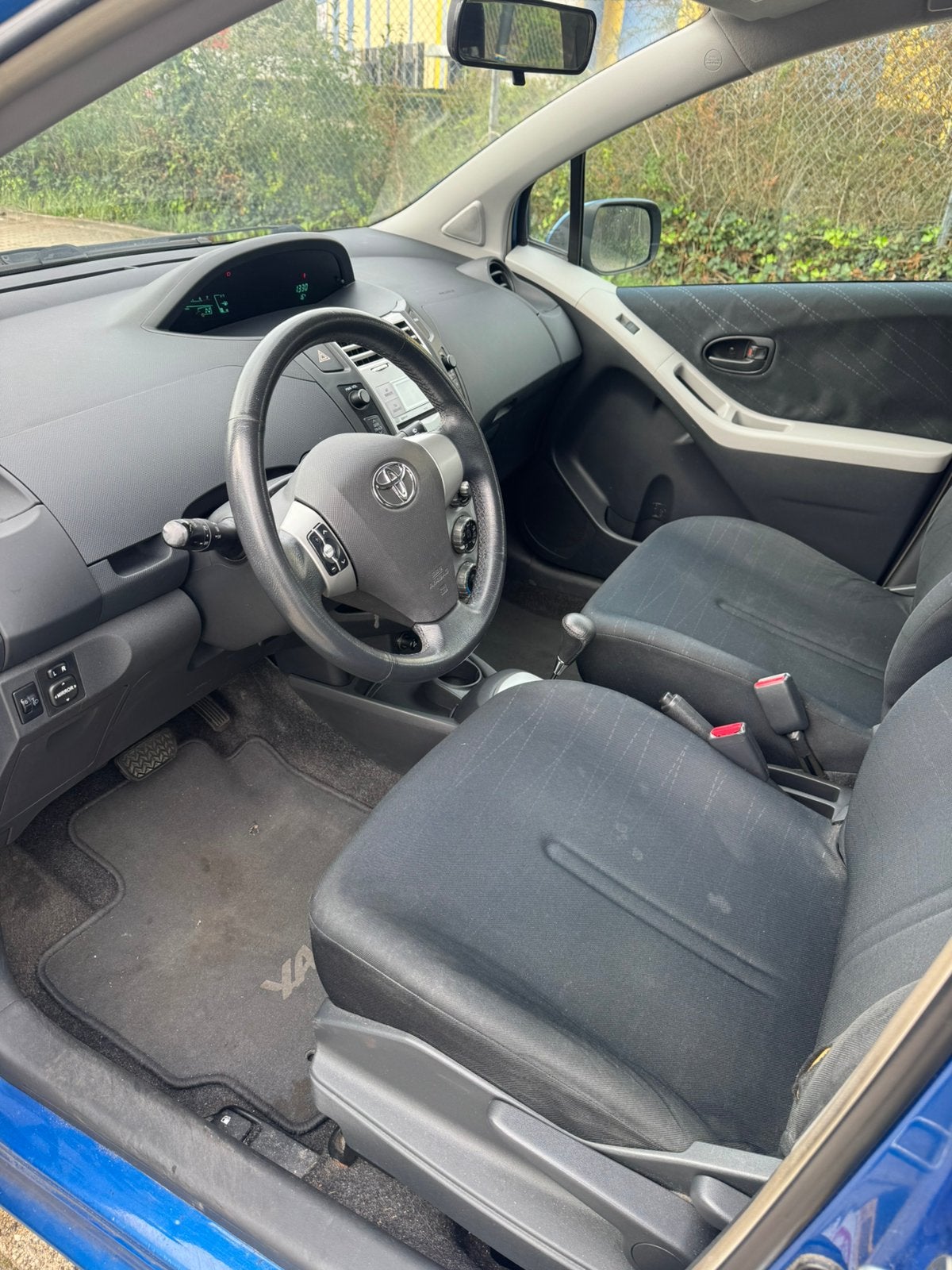 Foto 15 van Toyota Yaris 1.3 16V Vvt-i 5DR SOL MMT 2006 Blauw143496km