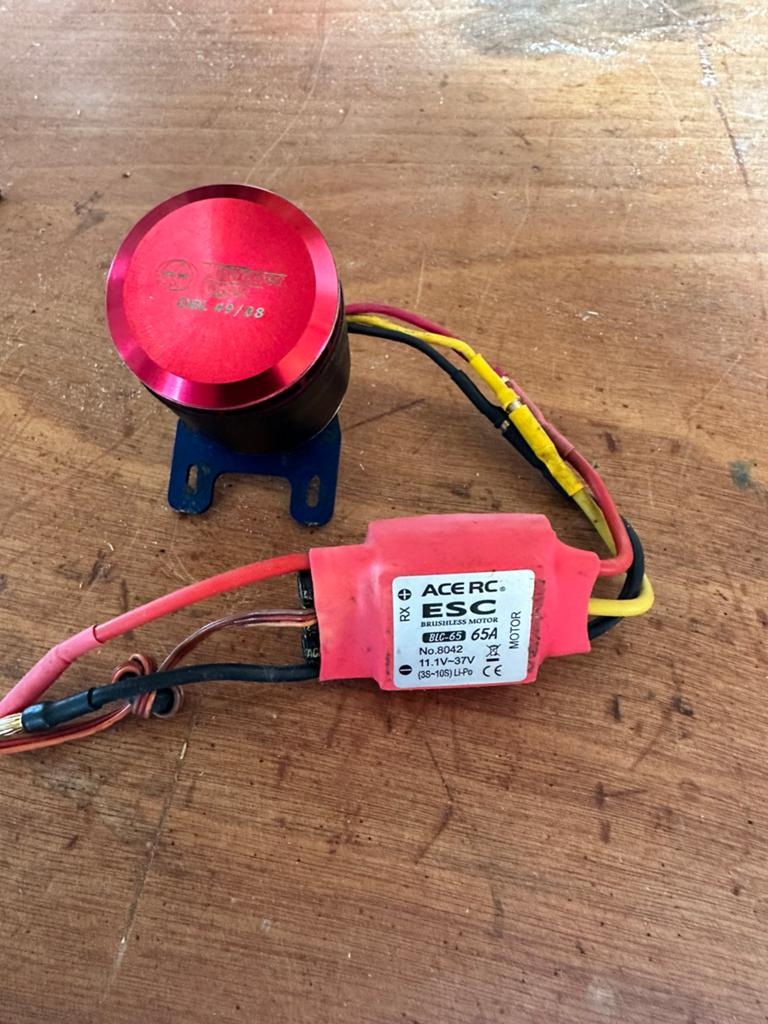 Grote rc Outrunner motor met regelaar, Ophalen of Verzenden, Zo goed als nieuw, Groter dan 1:32