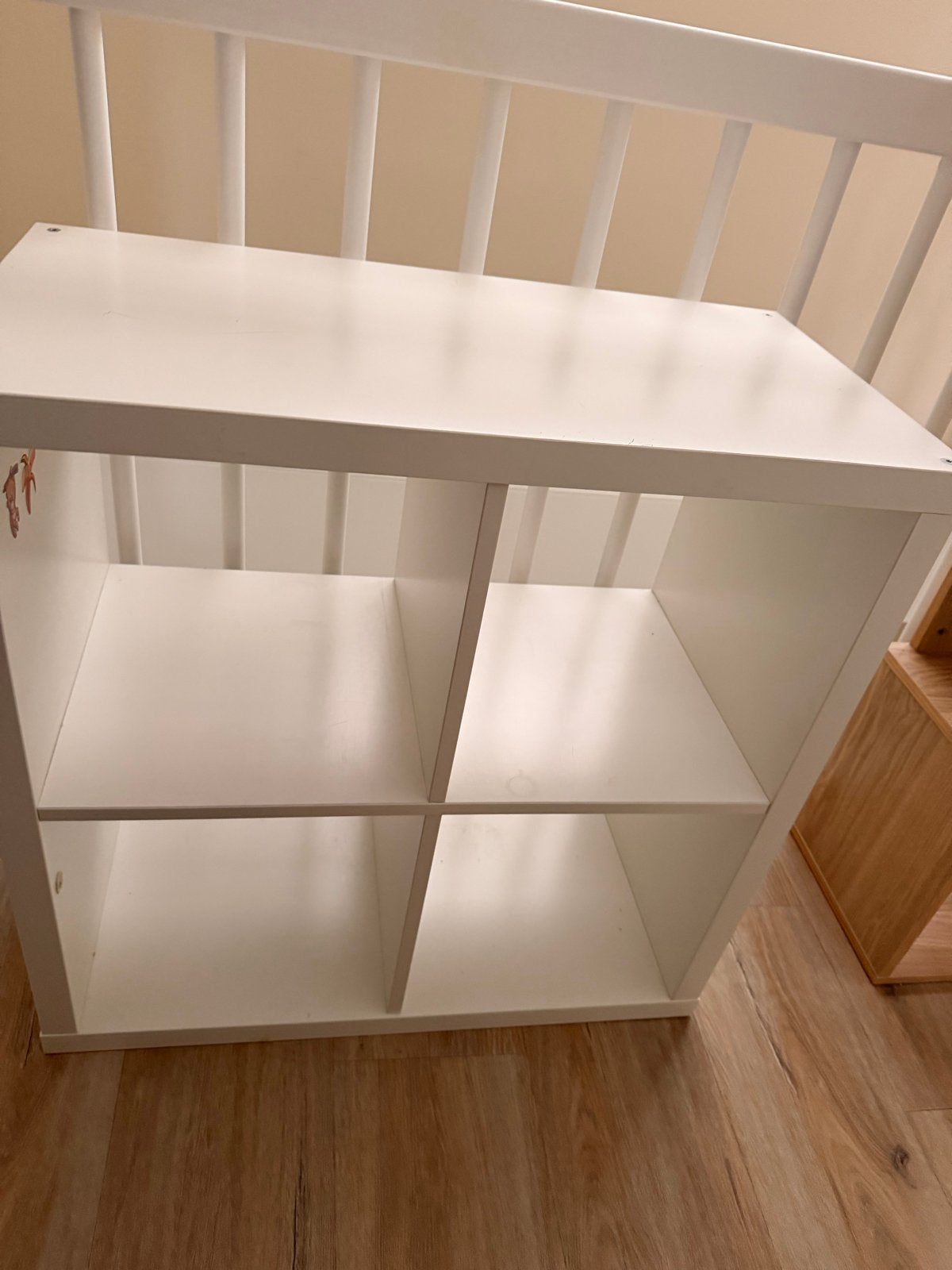 2x IKEA Kallax 4-vaks kast, wit - lichte beschadiging, Ophalen, Gebruikt