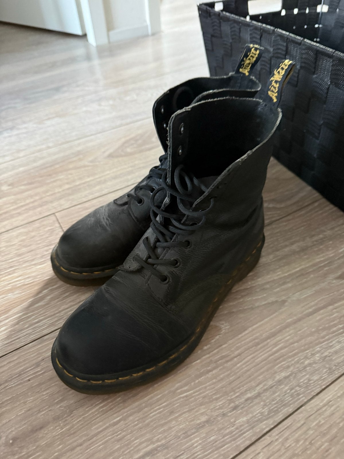 Dr. Martens 1460 Pascal Virginia Leer Zwart, Ophalen of Verzenden, Gedragen, Zwart, Lage of Enkellaarzen