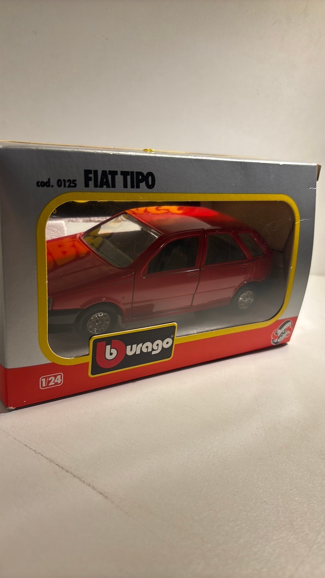 Fiat tipo red Bburago 1.24, Ophalen of Verzenden, Bburago, A, A