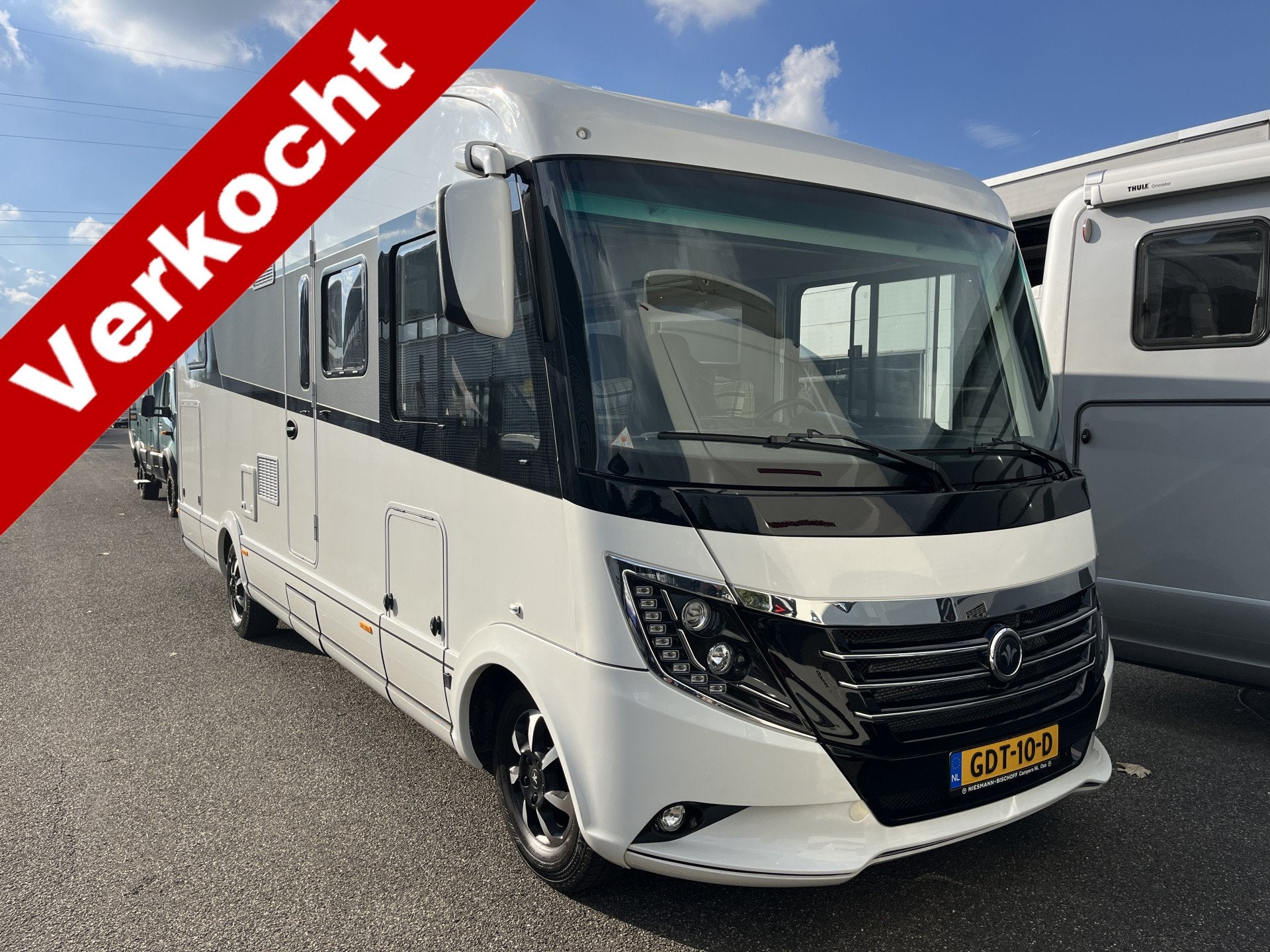 NIESMANN BISCHOFF ARTO 77E 180pk Aut 6.800km + Hefbed Levels, Niesmann+Bischoff, Galliersweg 39
5349AT  OSS, NL, Diesel, Mark@niesmannbischoff.nl