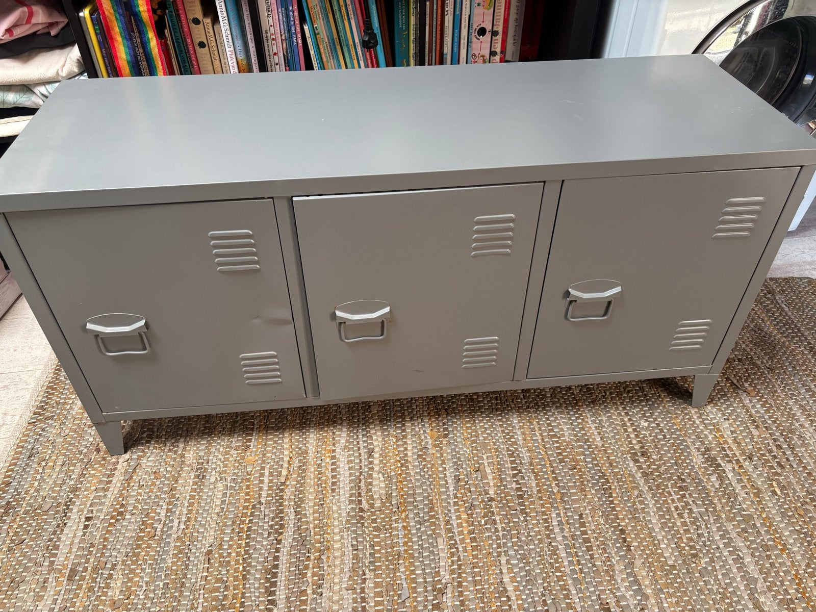 Grijze metalen locker kast - industrieel dressoir, Ophalen, Gebruikt
