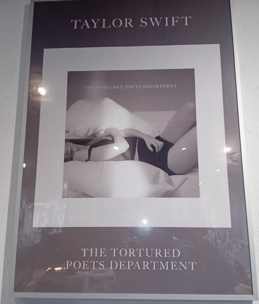 Poster in lijst, Taylor Swift: The Tortured Poets Department, Ophalen, Rechthoekig Staand, Met lijst, Zo goed als nieuw