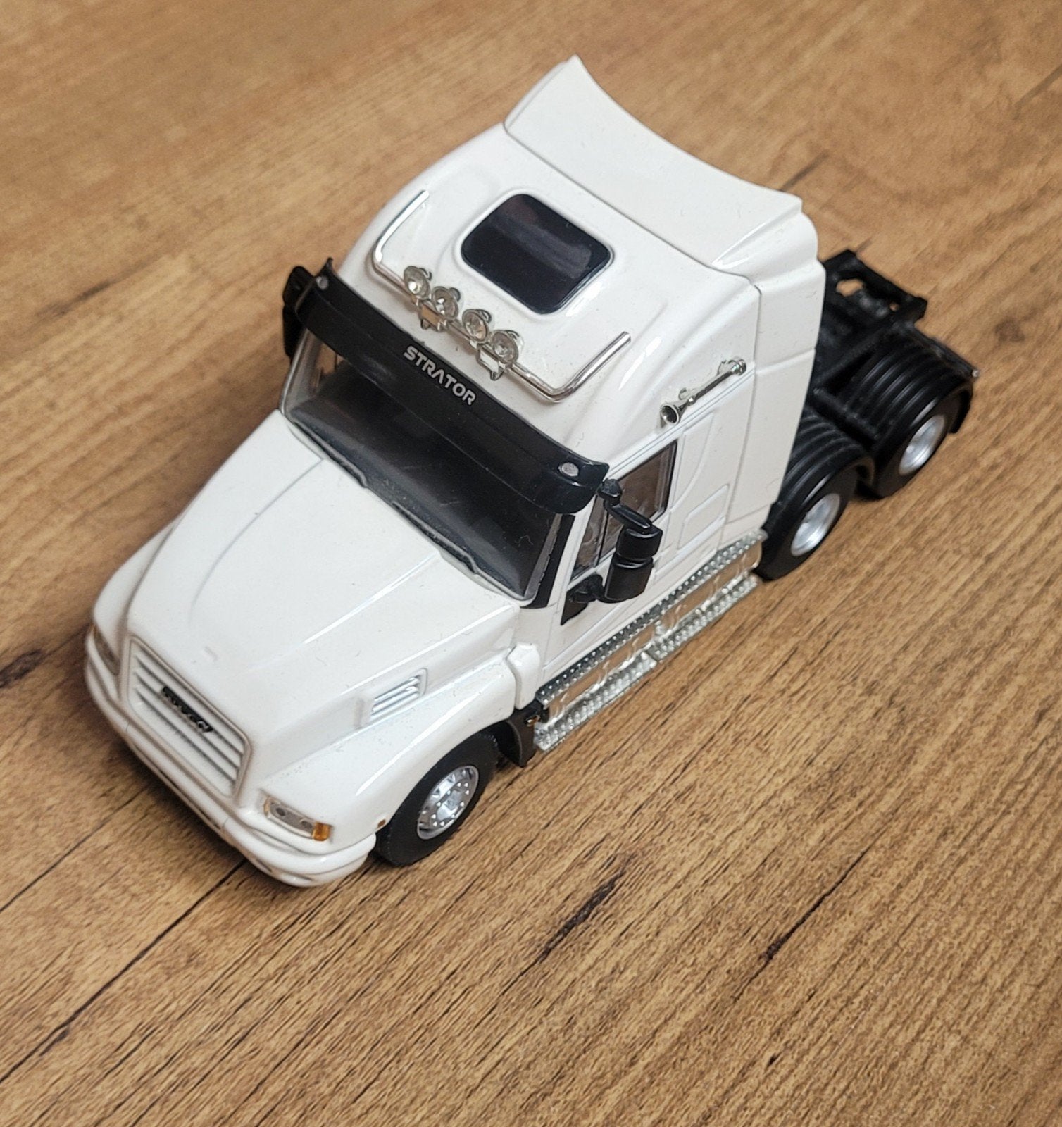 Iveco strator wit modelwagen, Ophalen of Verzenden, Zo goed als nieuw, Bus of Vrachtwagen