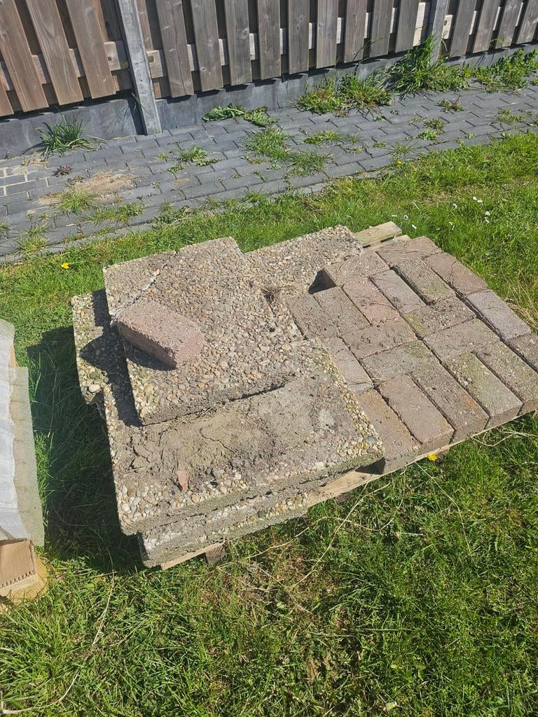 6 grindtegels gratis, Tuin en Terras, Tegels en Klinkers, Ophalen, Gebruikt, Beton, Terrastegels