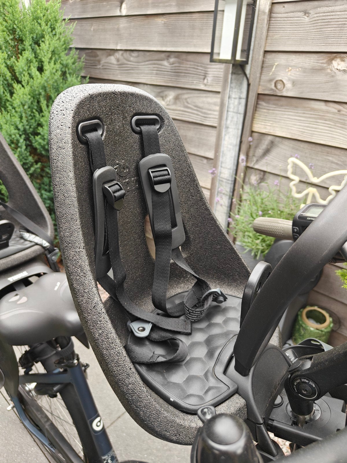 Thule Yepp Nexxt 2 Mini Fietszitje met Windscherm, Fietsen en Brommers, Fietsaccessoires | Fietsstoeltjes, Ophalen, Voetsteuntjes