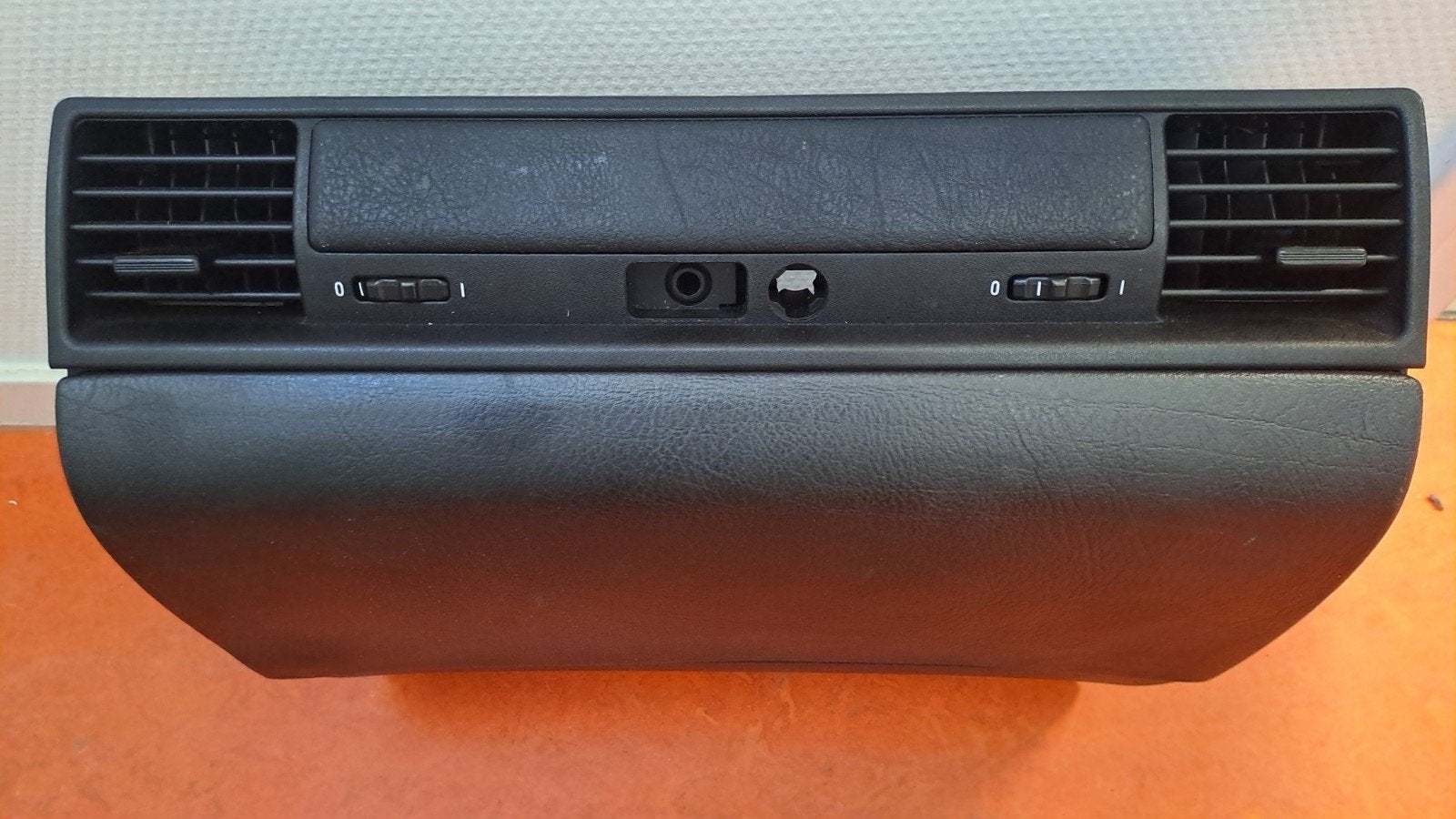 BMW E36 Dashboard Kastje Zwart met Ventilatie en Afwerkstrip, Ophalen of Verzenden, Gebruikt, BMW