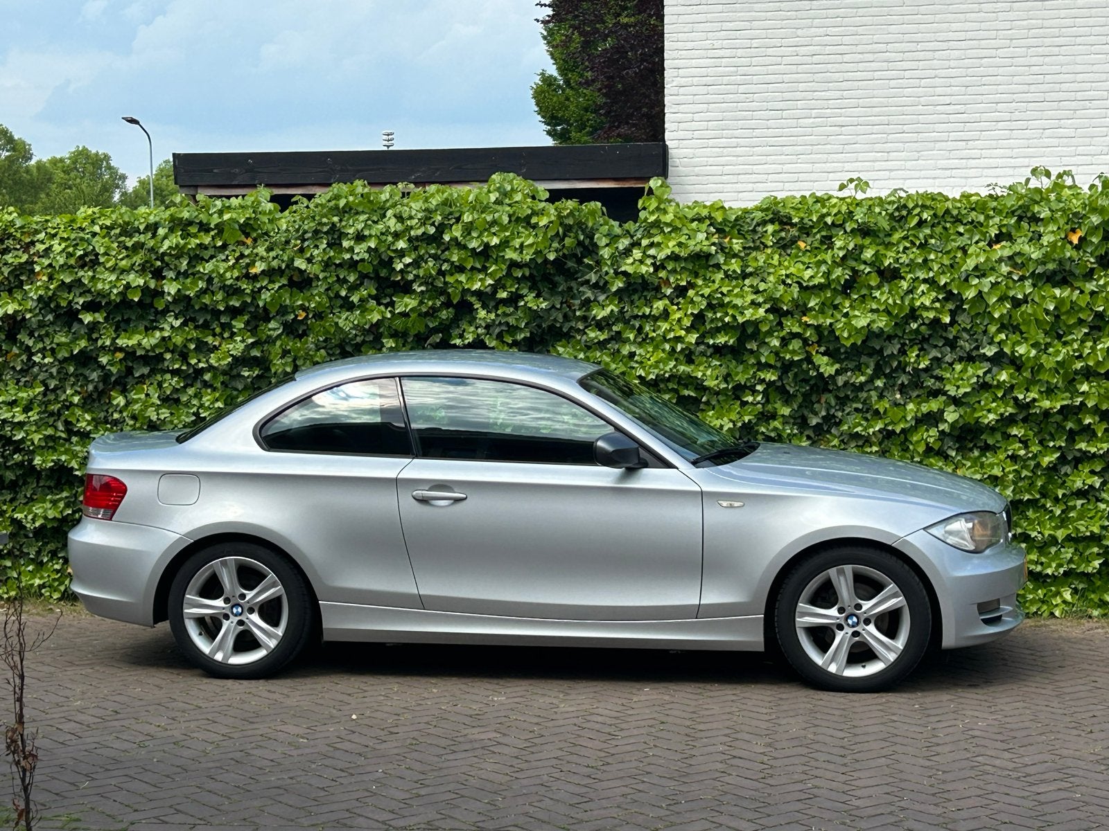 Origineel NL BMW 120I Coupe 2010 Grijs, Auto's, BMW, 1-Serie, 1995 cc, 4 cilinders, 4 stoelen