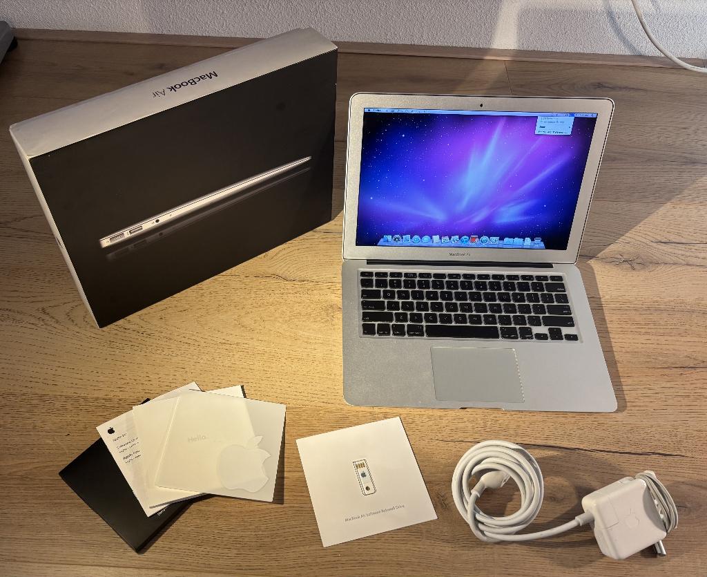 Apple Macbook Air 13,3" silver & Apple lange lader & doos, Ophalen, 256 GB, Qwerty, 13 inch