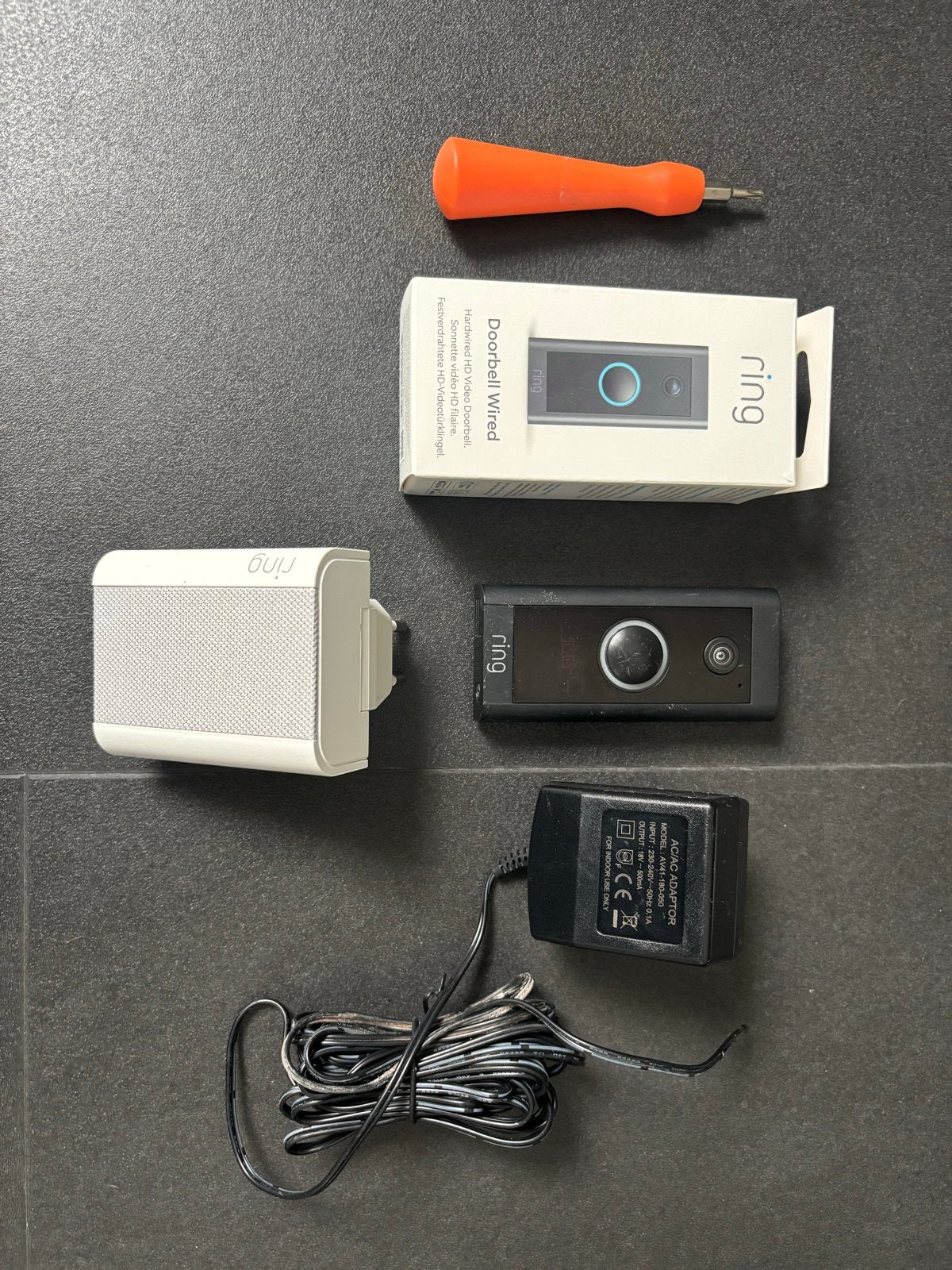 Ring VideoDeurbel Bedraad met Chime,Adapter,Hoekbevestiging, Ophalen of Verzenden, Bewegingsdetectiesensor, Gebruikt, Bedraad