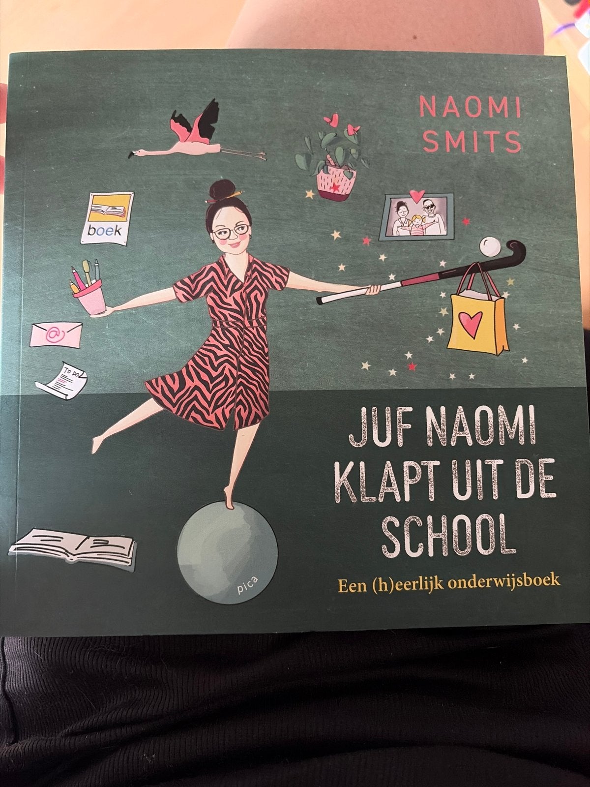 Juf Naomi Klapt Uit De School - Een (h)eerlijk onderwijsboek, Boeken, Ophalen of Verzenden, Gamma, Zo goed als nieuw, Overige niveaus