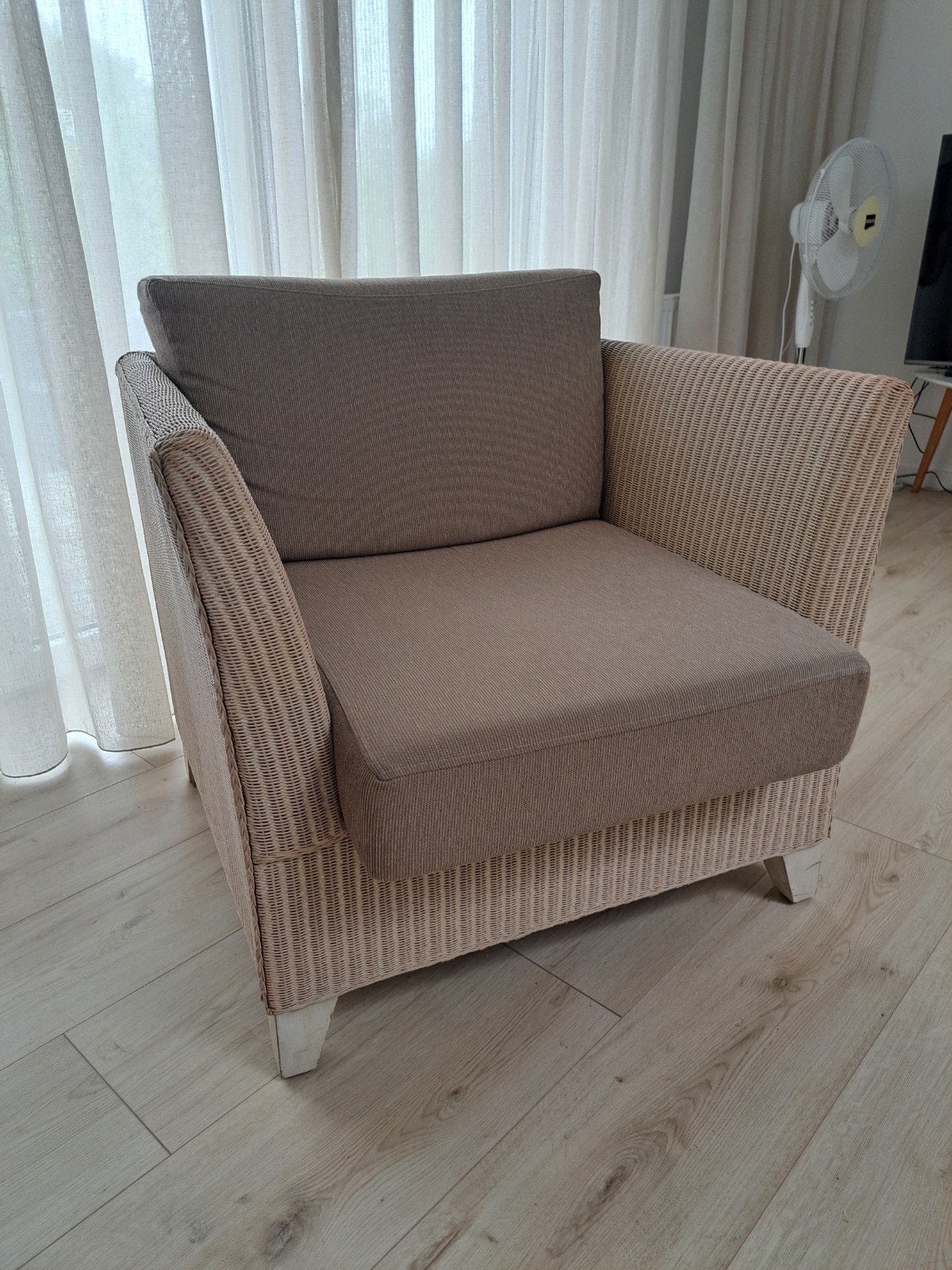 Rotan stoel.Kleur beige, Huis en Inrichting, Stoelen, Ophalen, Bruin, Lounge, Riet of Rotan
