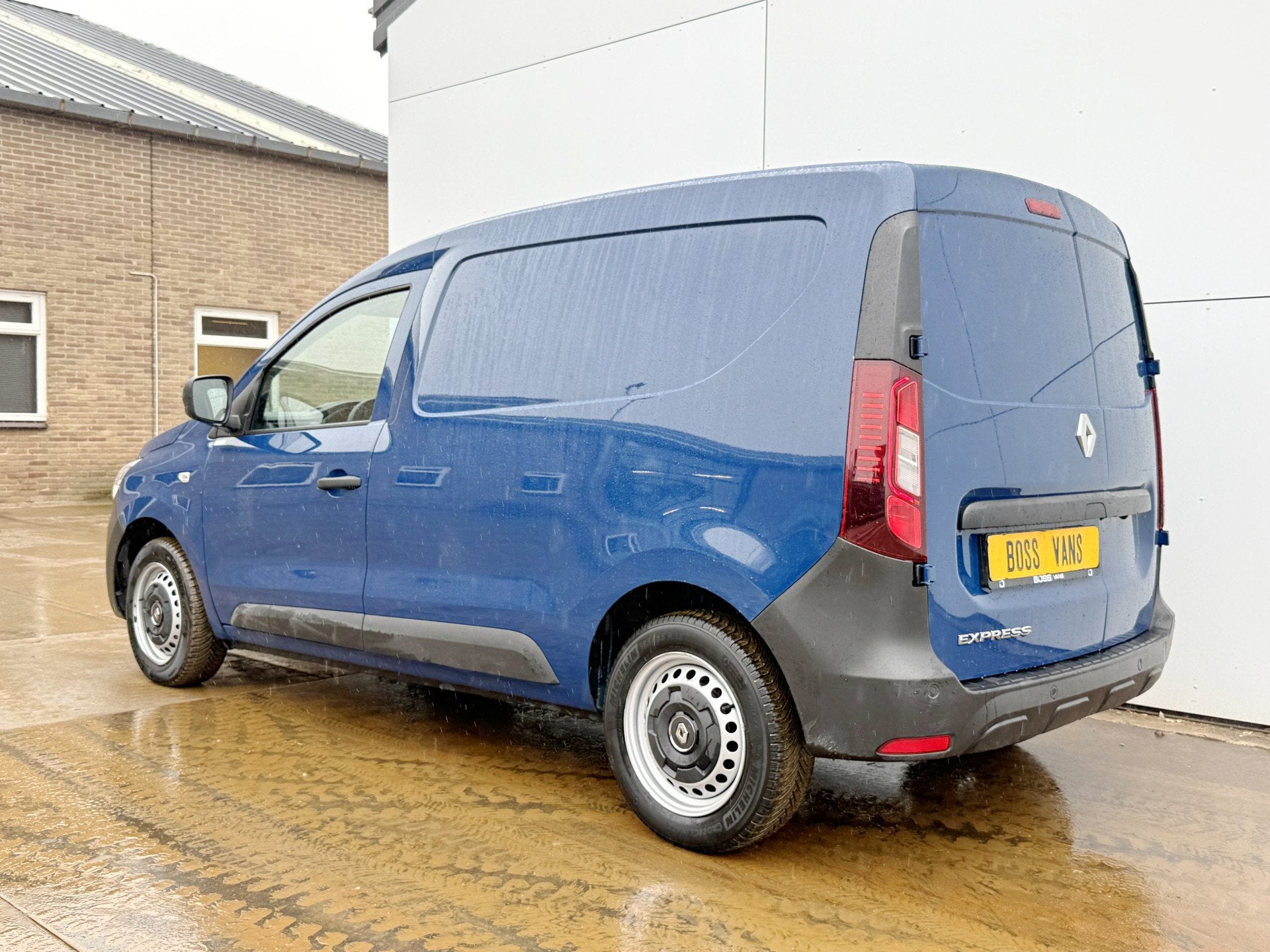 Renault Kangoo 1.3 TCe 100 Comfort *Benzine* L1 Airco Cruise, Auto's, Voorwielaandrijving, Gebruikt, Zwart, 4 cilinders