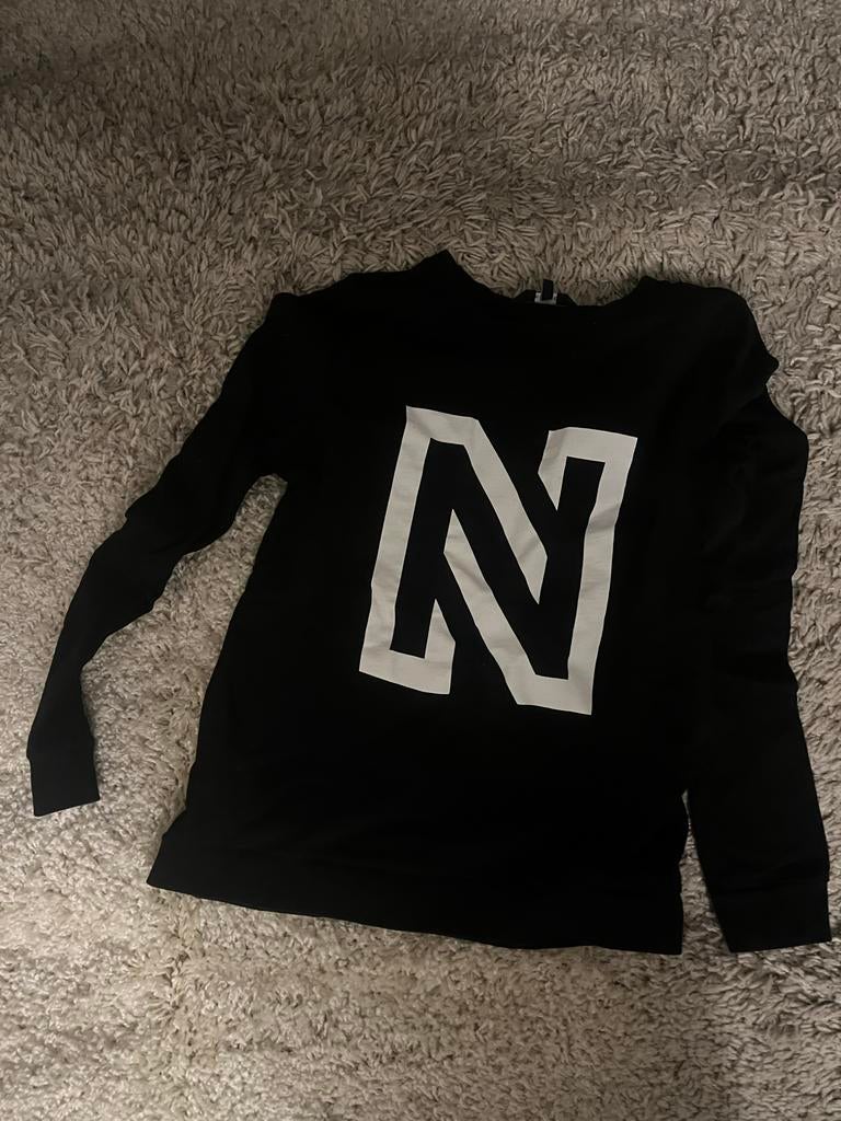 Nikkie Zwarte Sweater maat 42, Kleding | Dames, Ophalen of Verzenden, Gedragen, Maat 38/40 (M), Zwart