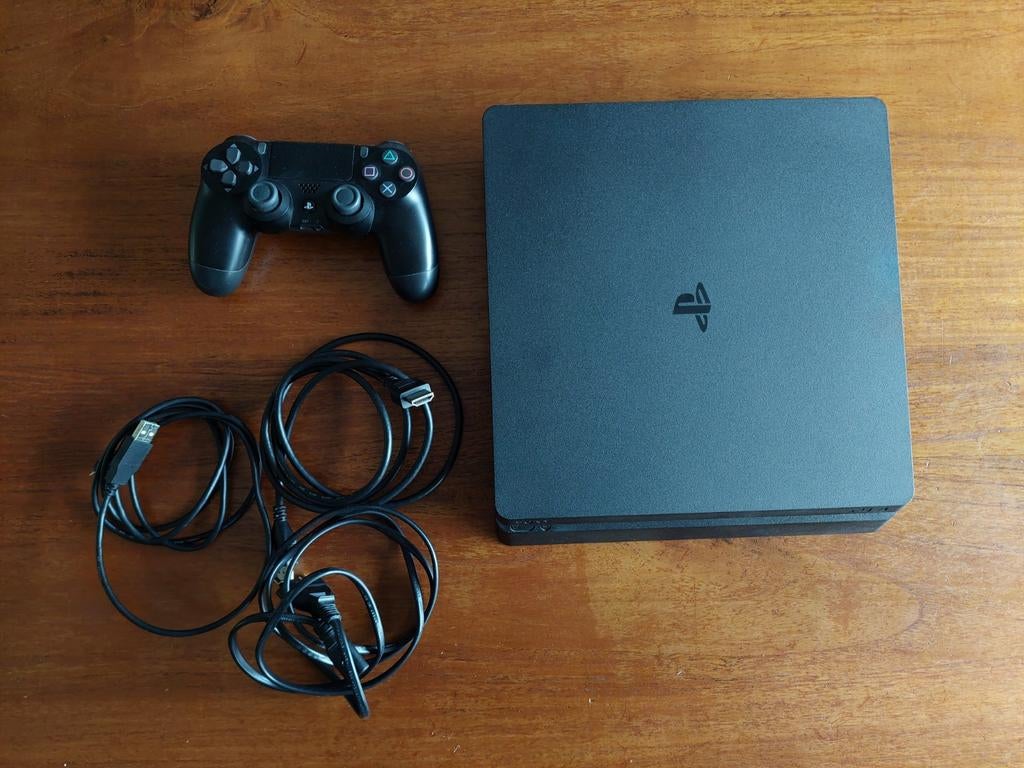 PlayStation 4 Slim 500 GB met controller en 3 games, Spelcomputers en Games, Spelcomputers | Sony PlayStation 4, Ophalen, Met 1 controller