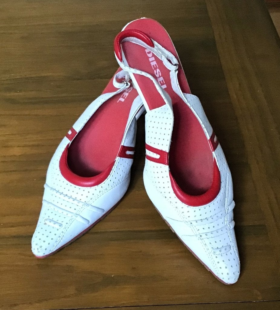 Witte slingback pumps met rode accenten van Diesel, Kleding | Dames, Pumps, Wit, Ophalen of Verzenden, Diesel