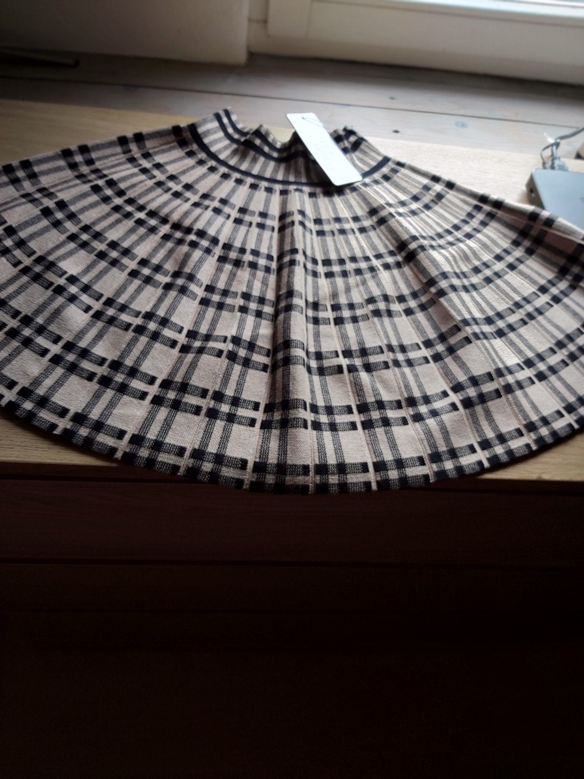 Cherry Koko Geruite Plissé Rok - Maat M/L, Cherry Koko, Beige, Nieuw, Boven de knie