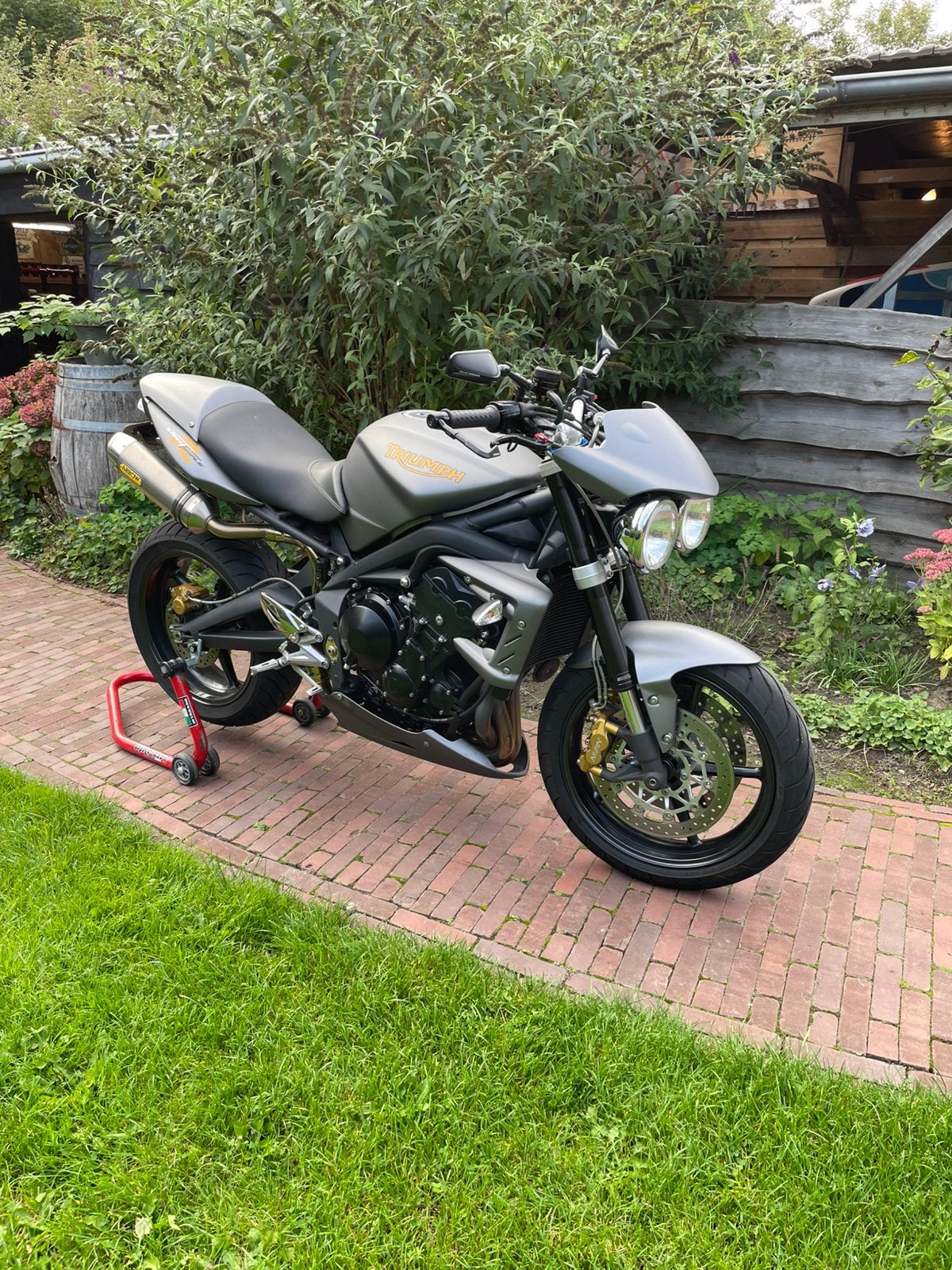 2011 street triple R (unieke staat) 7579km, Particulier, Naked bike