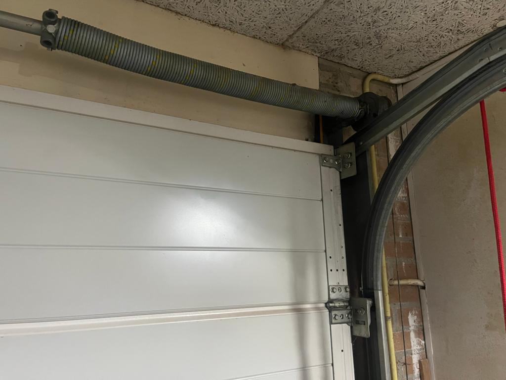 Witte Garagedeur - Zo goed als nieuw, 120 cm of meer, Garagedeur, Ophalen of Verzenden, Zo goed als nieuw